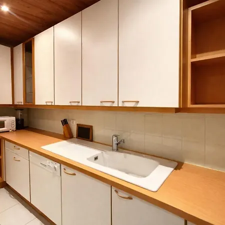 Bright House With Terrace And Garden Vakantiehuis