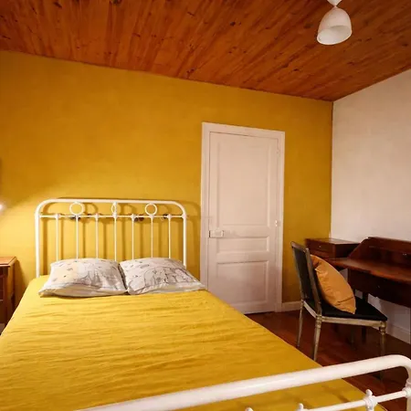 Bright House With Terrace And Garden Tatil Evi
