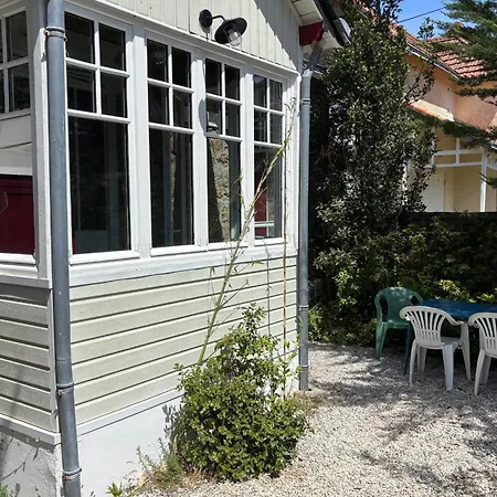 Bright House With Terrace And Garden Сasa de vacaciones *